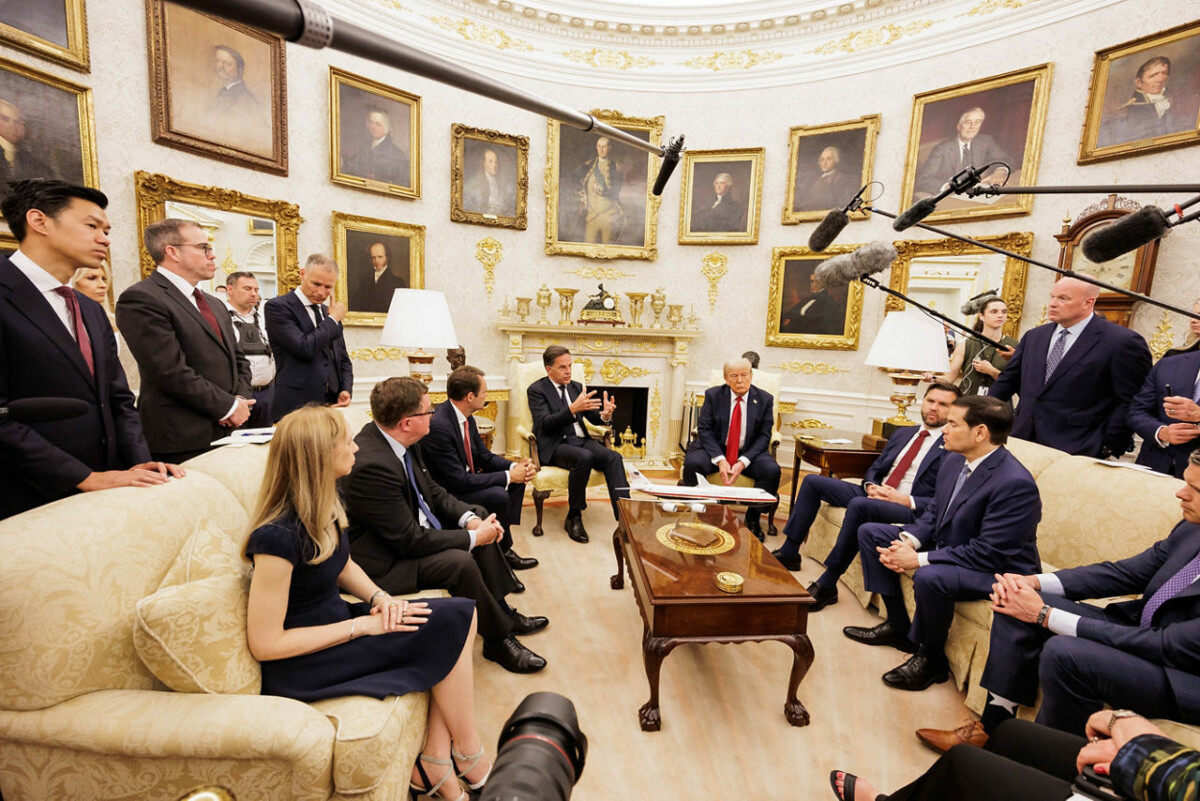 NATO chief Mark Rutte with US President Trump in the Oval Office